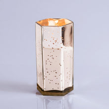 Cargar imagen en el visor de la galería, Vela Modern Mint Mercury Hexagon, 482gr