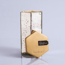 Cargar imagen en el visor de la galería, Vela Pomegranate Citrus Mercury Hexagon, 482gr