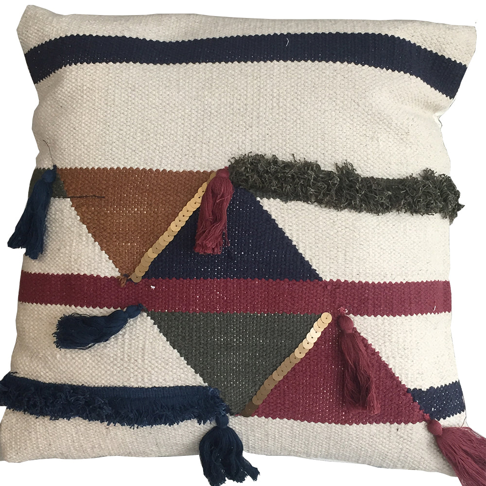  Cojín de estampado étnico en colores granate, verde y azul marino.