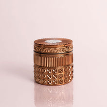 Cargar imagen en el visor de la galería, Vela Dark Vanilla &amp; Sandalwood Gilded Faceted